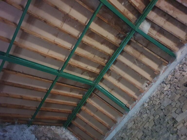 Casa de pueblo en Suano — finca vallada de 800 m²