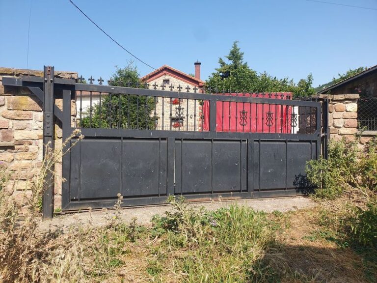 Casa de pueblo en Suano — entorno rural